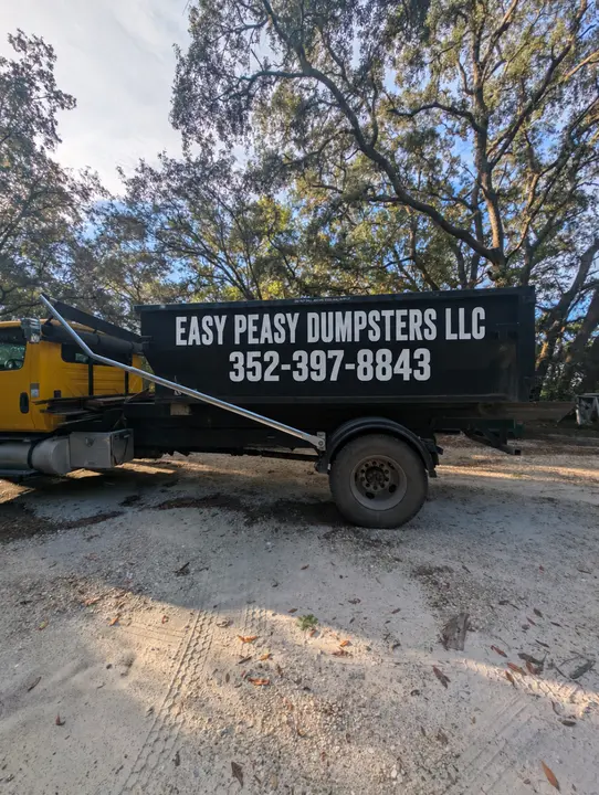 Easy Peasy 13-yard roll-off dumpster